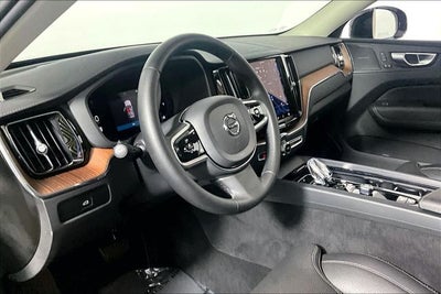 2024 Volvo XC60 B5 Ultimate Dark Theme