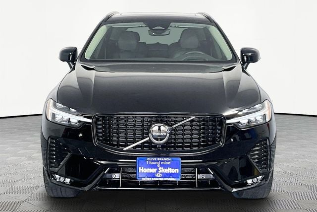 2024 Volvo XC60 B5 Ultimate Dark Theme