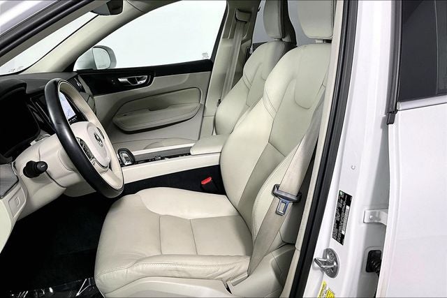 2023 Volvo XC60 B5 Plus Bright Theme
