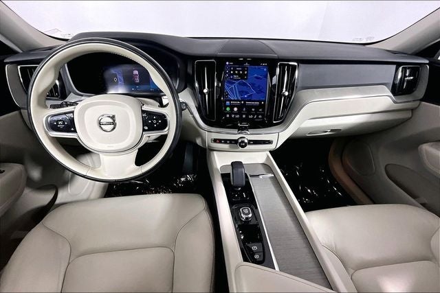 2023 Volvo XC60 B5 Plus Bright Theme