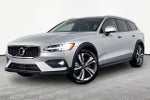 2025 Volvo V60 Cross Country B5 Plus