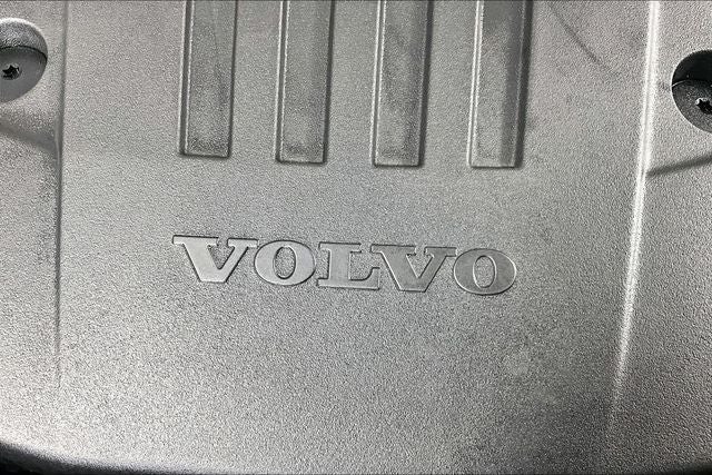 2025 Volvo V60 Cross Country B5 Plus