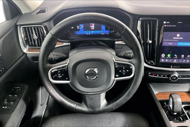 2025 Volvo V60 Cross Country B5 Plus