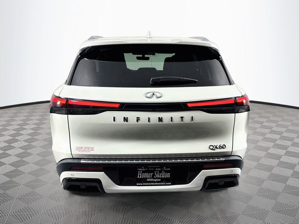 2023 INFINITI QX60 LUXE
