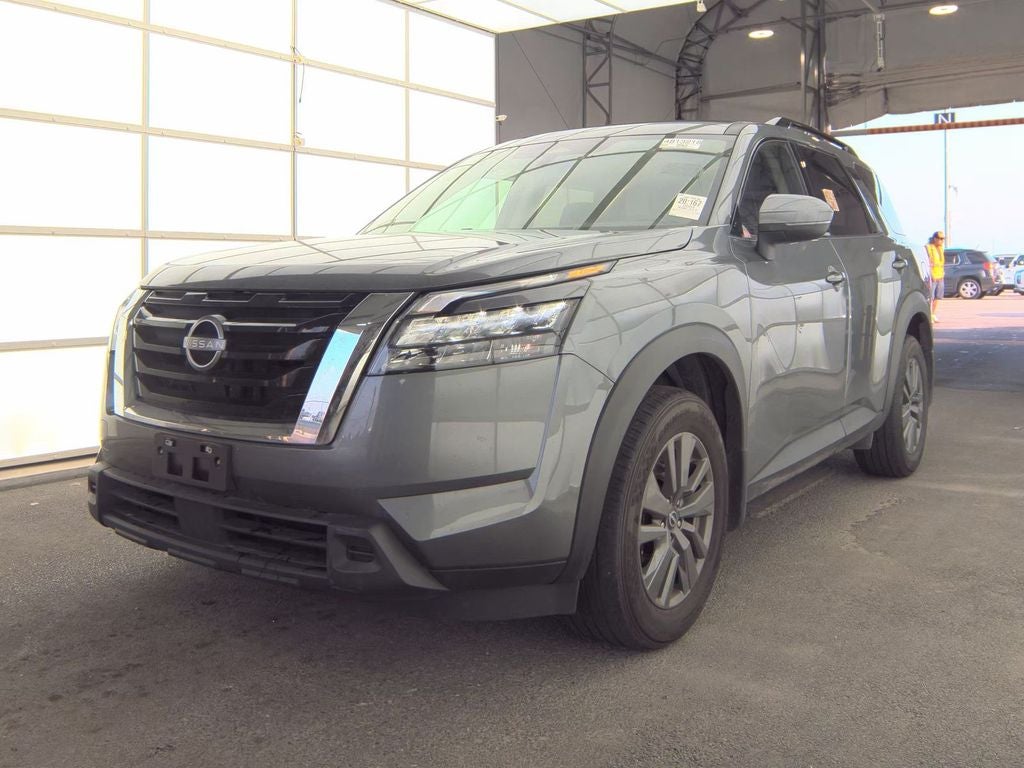 2024 Nissan Pathfinder SV