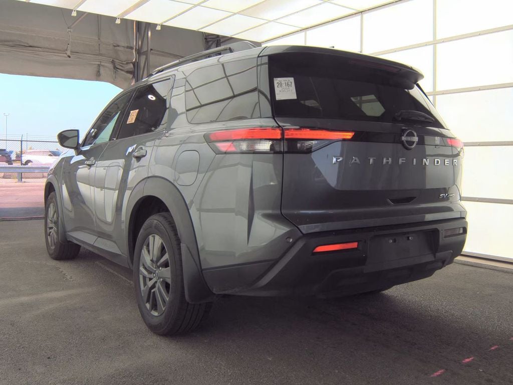2024 Nissan Pathfinder SV