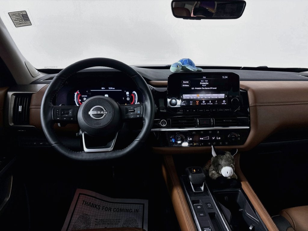 2024 Nissan Pathfinder Platinum