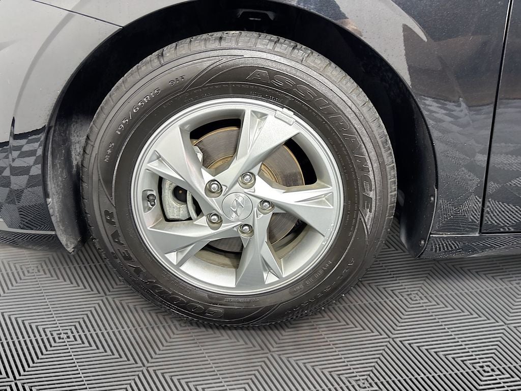 2021 Hyundai Elantra SE