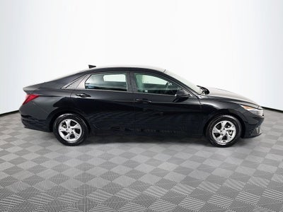 2021 Hyundai Elantra SE