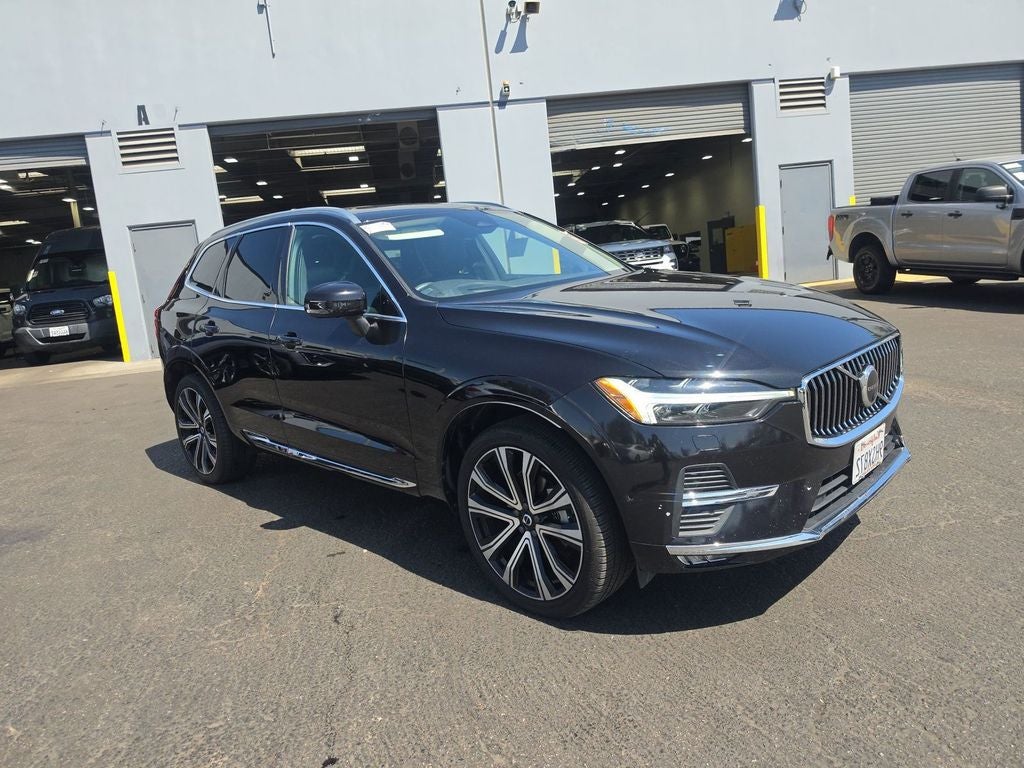 2023 Volvo XC60 B5 Ultimate Bright Theme