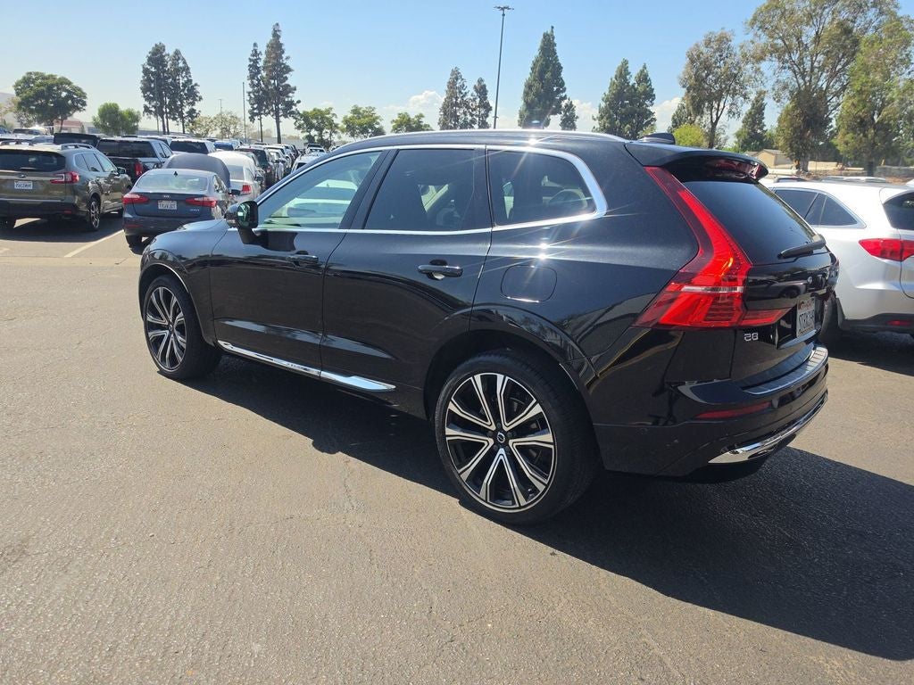 2023 Volvo XC60 B5 Ultimate Bright Theme