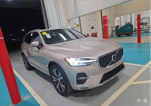 2023 Volvo XC60 B5 Plus Bright Theme