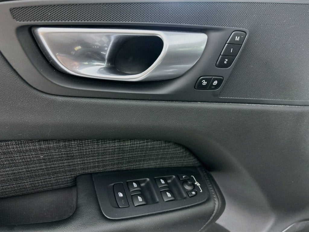 2024 Volvo XC60 B5 Core
